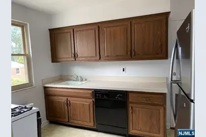 50 S 1st 4 B #4 B, Bergenfield, NJ 07621 - Photo 8