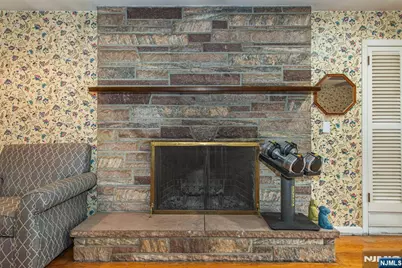 115 Hampshire Hill Road, Upper Saddle River, NJ 07458 - Photo 16
