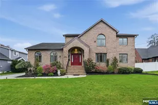 26 Madison Ave, Hasbrouck Heights, NJ 07604 - Photo 2
