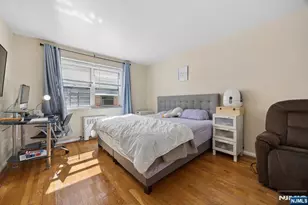 2215 N Central Road 4A, Fort Lee, NJ 07024 - Photo 10