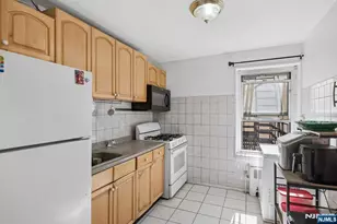 2215 N Central Road 4A, Fort Lee, NJ 07024 - Photo 6