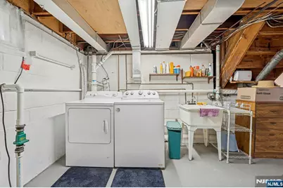 320 W Clinton Avenue, Bergenfield, NJ 07621 - Photo 26
