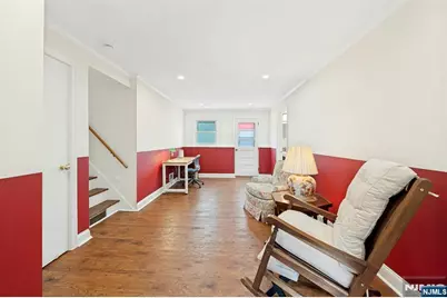 320 W Clinton Avenue, Bergenfield, NJ 07621 - Photo 14
