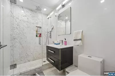 555 North Avenue 1V #1V, Fort Lee, NJ 07024 - Photo 16