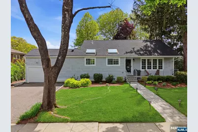 11 Homewood Way, Montclair, NJ 07042 - Photo 2
