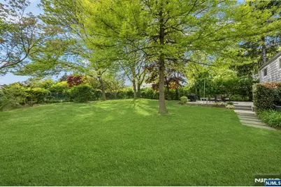 11 Homewood Way, Montclair, NJ 07042 - Photo 36