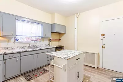 36-38 Kenmore Avenue, Newark, NJ 07106 - Photo 14