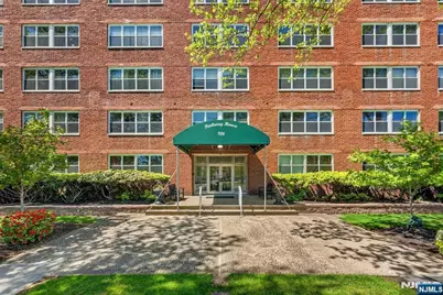 926 Bloomfield Avenue 3A #3A, Glen Ridge, NJ 07028 - Photo 2