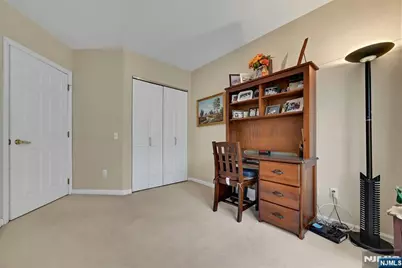 189 Forest 112 #112, Paramus, NJ 07652 - Photo 16