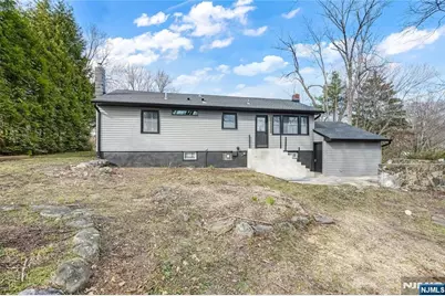 132 Upper High Crest Road, West Milford, NJ 07480 - Photo 34