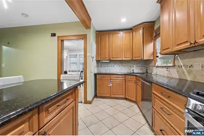 147 Terhune Avenue, Passaic, NJ 07055 - Photo 10