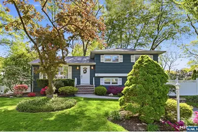 291 S Chestnut Street, Washington Township, NJ 07676 - Photo 2