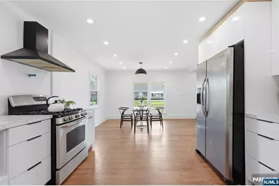 64 Longfellow Drive, Woodbridge Township, NJ 07067 - Photo 10