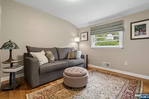 60 Edgemere Rd, Livingston, NJ 07039 - Photo 28