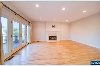 270 Marietta Street, Englewood Cliffs, NJ 07632 - Photo 10