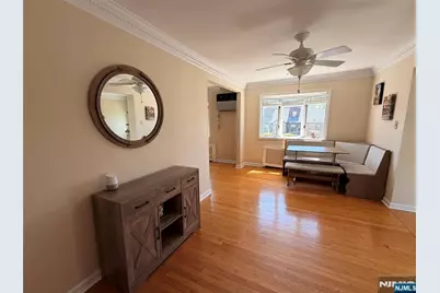 270 Bell Avenue, Hasbrouck Heights, NJ 07604 - Photo 4