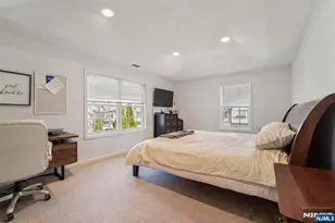 123 Levinberg Ln, Wayne, NJ 07470 - Photo 12