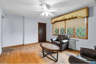 123 Summit Avenue, Elmwood Park, NJ 07407 - Photo 14