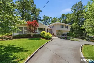 12 Wildwood Dr, North Caldwell, NJ 07006 - Photo 2
