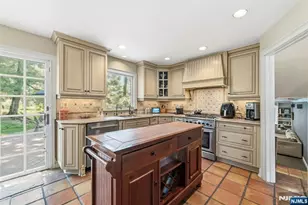12 Wildwood Dr, North Caldwell, NJ 07006 - Photo 6