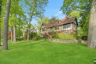 37 Afterglow Ave, Verona, NJ 07044 - Photo 2