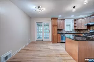 9 Park Dr, Livingston, NJ 07039 - Photo 8