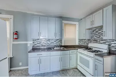 37 Blum Street, Newark, NJ 07103 - Photo 10