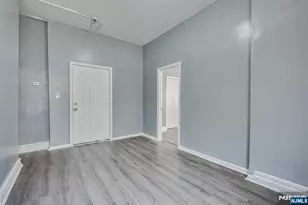 37 Blum St, Newark, NJ 07103 - Photo 4
