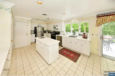 16 Knollwood Road, Upper Saddle River, NJ 07458 - Photo 16