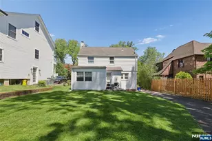 290 Winthrop Rd, Teaneck Township, NJ 07666 - Photo 16