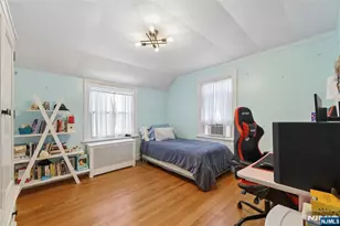 290 Winthrop Rd, Teaneck Township, NJ 07666 - Photo 12