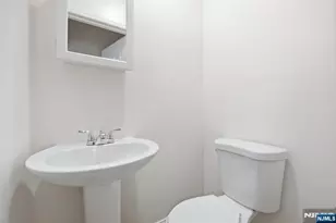 91 Willoughby St, Newark, NJ 07112 - Photo 22