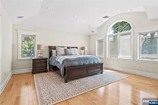 512 Winterburn Grove, Cliffside Park, NJ 07010 - Photo 20