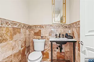 512 Winterburn Grove, Cliffside Park, NJ 07010 - Photo 22