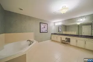 1302 The Plaza 1302, Tenafly, NJ 07670 - Photo 22