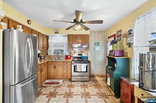56 Garwood Ct, Garfield, NJ 07026 - Photo 10