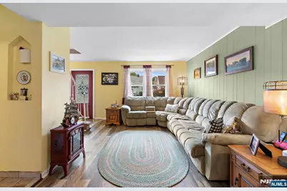 56 Garwood Court, Garfield, NJ 07026 - Photo 8