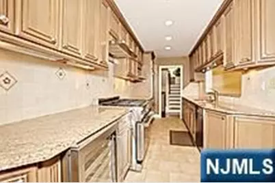 12 Danbury Court 12A #12A, Washington Township, NJ 07676 - Photo 8