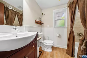 73 The Fairway, Cedar Grove, NJ 07009 - Photo 8