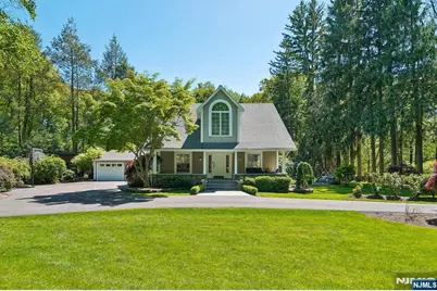 42 Hillside Avenue, Upper Saddle River, NJ 07458 - Photo 1