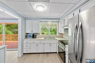 23 Sterling St, Franklin, NJ 07416 - Photo 14