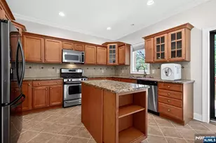 445 7th Street A, Palisades Park, NJ 07650 - Photo 10