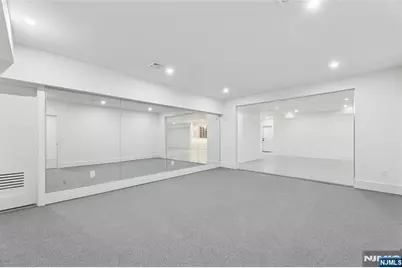 311 Farview Avenue, Paramus, NJ 07652 - Photo 42