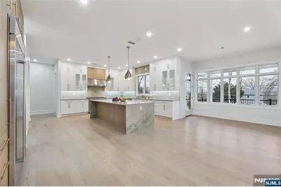 311 Farview Avenue, Paramus, NJ 07652 - Photo 10