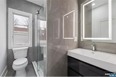 311 Farview Avenue, Paramus, NJ 07652 - Photo 38