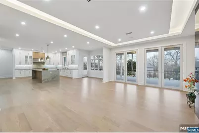 311 Farview Avenue, Paramus, NJ 07652 - Photo 12