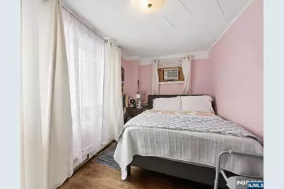 86 Llewellyn Avenue, Hawthorne, NJ 07506 - Photo 6