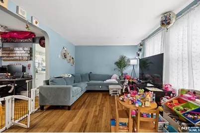 86 Llewellyn Avenue, Hawthorne, NJ 07506 - Photo 4