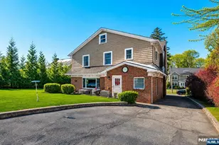 7 Wayland Dr, Verona, NJ 07044 - Photo 28