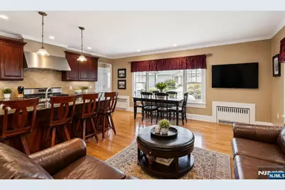 7 Wayland Drive, Verona, NJ 07044 - Photo 12
